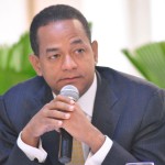 Senador-Julio-César-Valentín