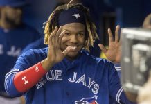 Guerrero Jr. se va de 4-1 en otra victoria de Toronto