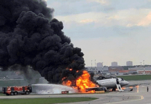 Pasajero grabó video desde el interior del avión que se incendió en Moscú