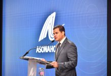 Asonahores califica de “éxito extraordinario” que RD alcanzó los 10 millones de visitantes David Llibre.
