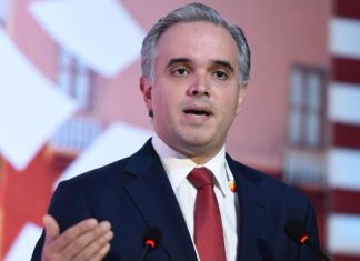 Ministro de Educación reconoce violencia escolar